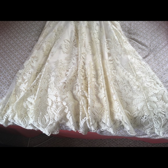 Elegant evening dress - Picture 4 of 8